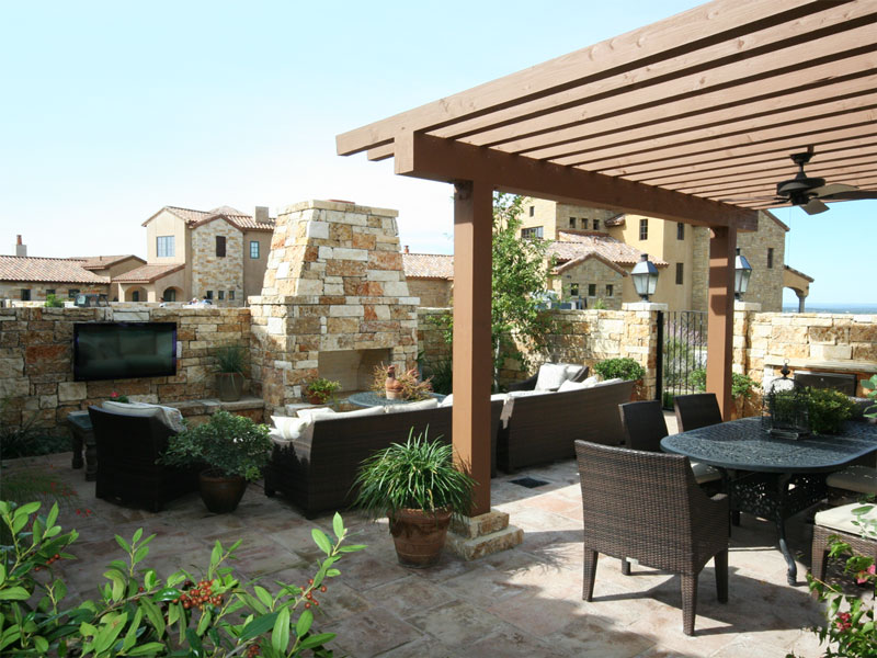Pergola-TV-Fireplace
